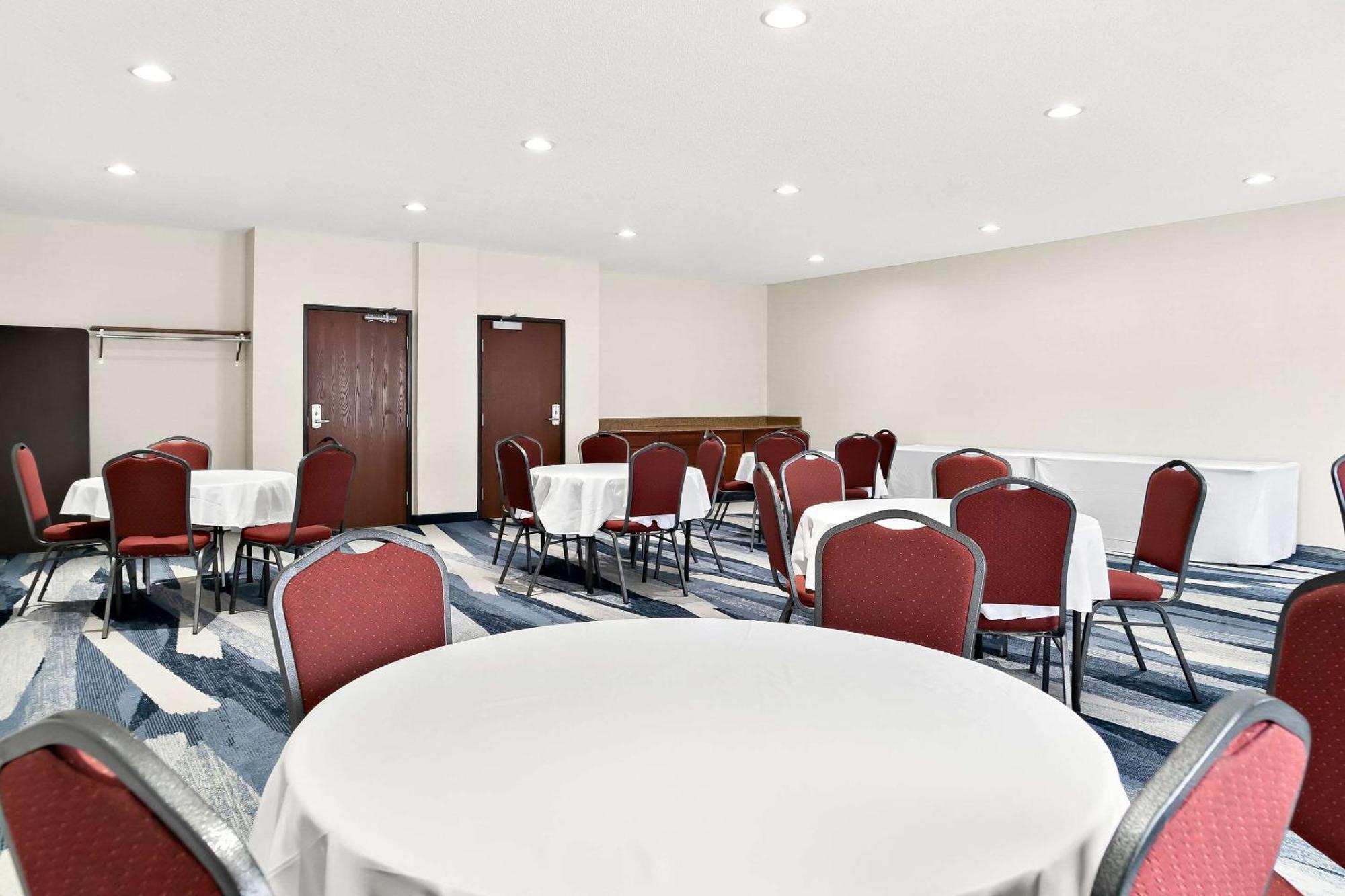 Comfort Suites Southfield-Detroit Eksteriør bilde