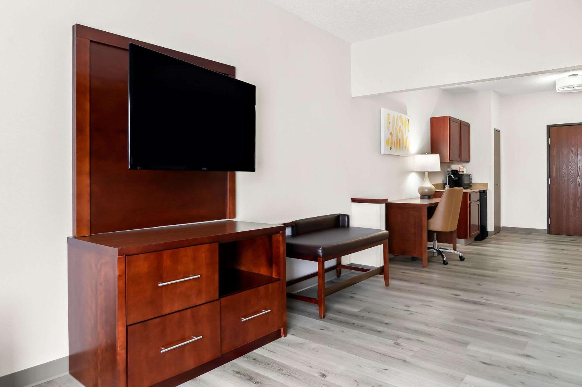Comfort Suites Southfield-Detroit Eksteriør bilde